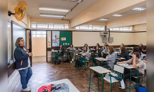 Governo do Estado prorroga contrato de 31.995 professores temporários