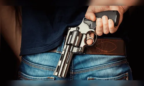 Jovem é ameaçado e agredido com socos e coronhadas em Apucarana