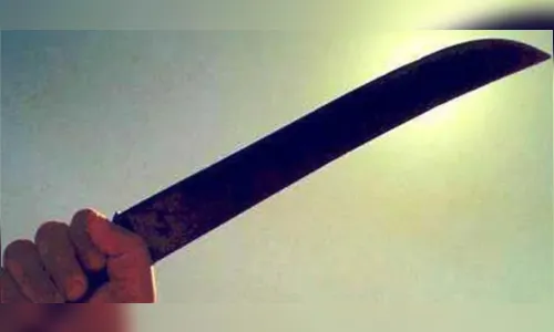 Morador reage a assalto e 