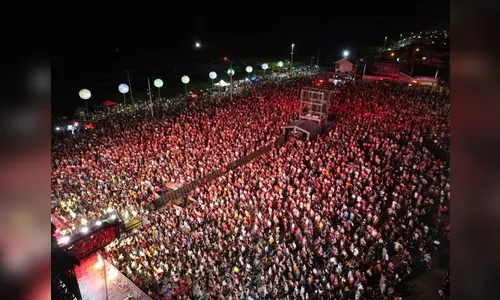 Multidão acompanha shows no litoral