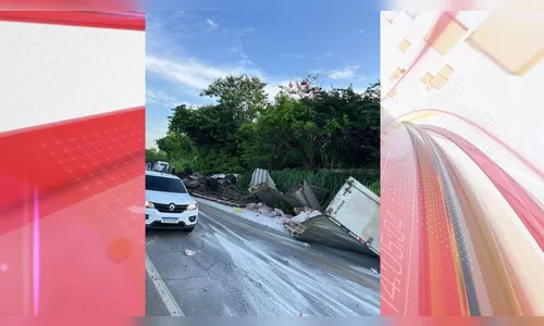 Caminhão e Kombi batem de frente e oito pessoas morrem; veja detalhes