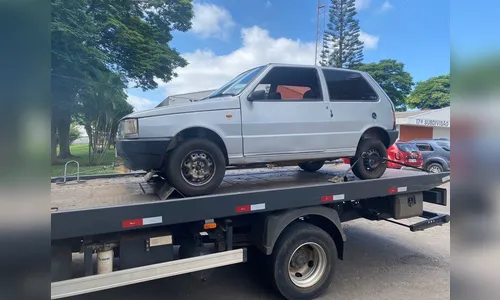 PM recupera Fiat Uno com alerta de furto em Apucarana