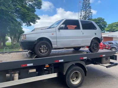 O carro foi localizado nesta sexta-feira (22)