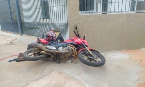 Motoboy é entubado após acidente com ônibus do transporte coletivo