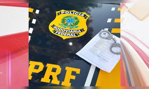 Foragido tenta comer documento para evitar ser preso no Paraná