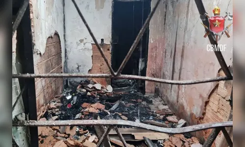 Criança de 2 anos morre carbonizada após incêndio atingir casa