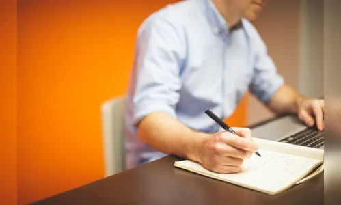 Estudo mostra que trabalhar sentado aumenta risco de morte prematura