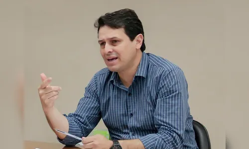 O prefeito Júnior da Femac não deve tirar férias