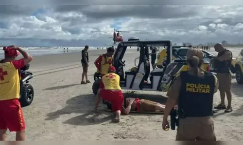 PMs ficam feridos após viatura capotar nas areias do Litoral do PR