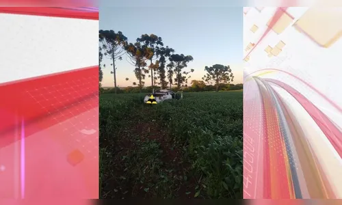 Motorista e passageiro ficam feridos após picape capotar em Arapongas