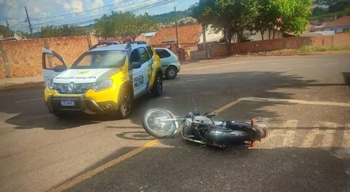 Queda de moto aconteceu na Rua Santa Helena