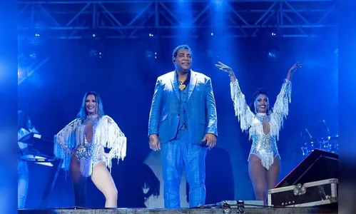 Shows dos 80 anos vão reunir milhares na praça