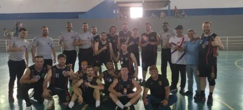 Time foi campeão no domingo (17)