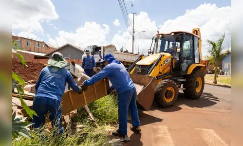 Mutirão de limpeza chega às vilas Apucaraninha e Regina nesta quinta