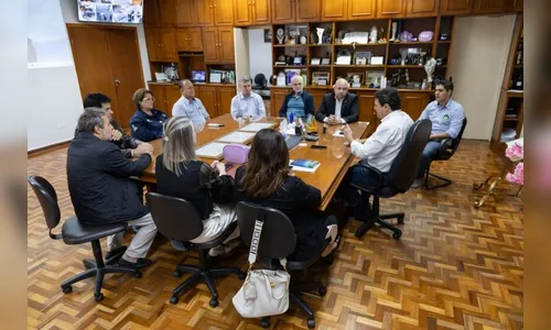 Presidente da Fiep conhece programas em visita a Apucarana