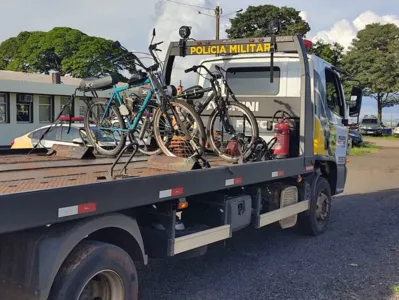 egundo a PM, as bicicletas motorizadas se enquadram na categoria de ciclomotores, devendo ser licenciadas, emplacadas e conterem todos os dispositivos de segurança para poderem circular