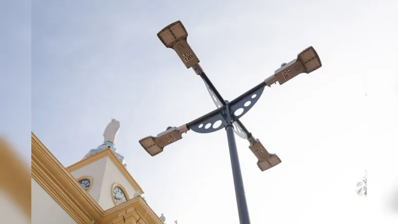 Imagem ilustrativa da notícia Mais luz para a praça e para a festa