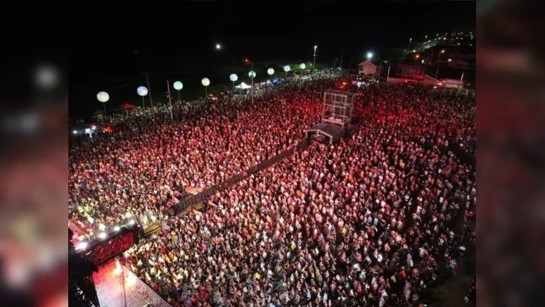 Imagem ilustrativa da notícia Multidão acompanha shows no litoral