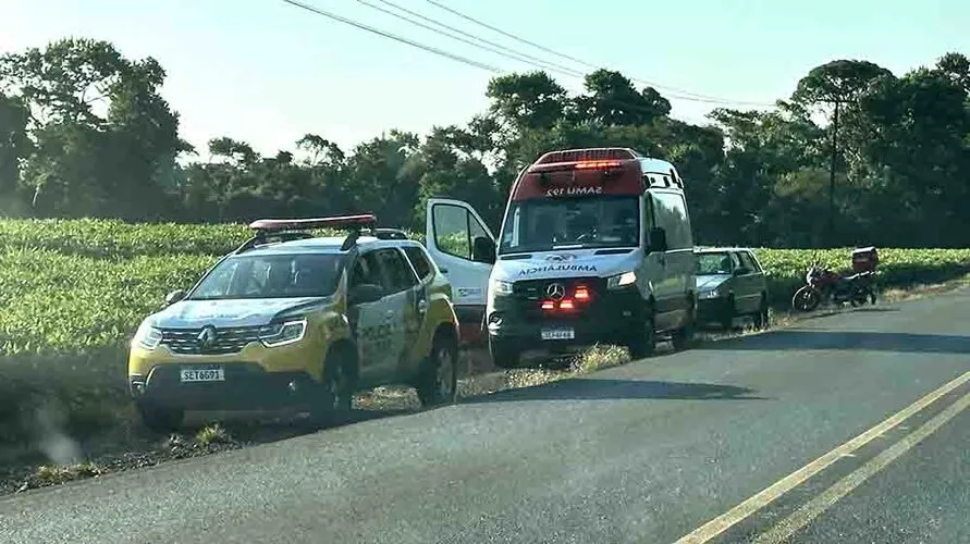 O acidente aconteceu por volta das 17h45 de terça-feira (30)