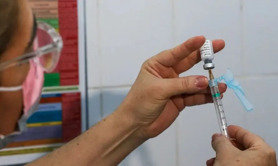 A imunização foca em crianças de 10 a 11 anos