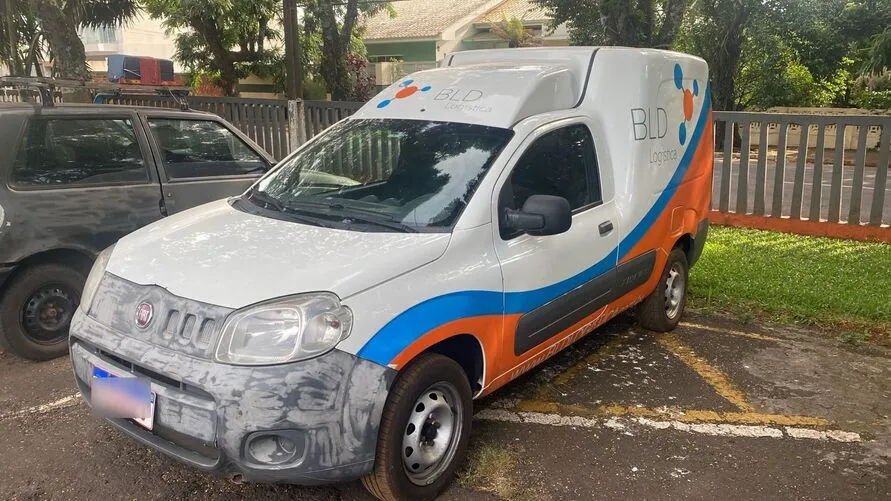 Carro foi encontrado abandonado sem as mercadorias