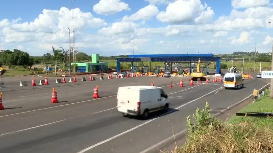 Cobrança nos pedágios retornará