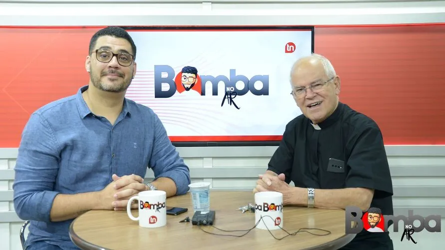 Confira o programa Bomba no Ar com padre Roberto Carrara