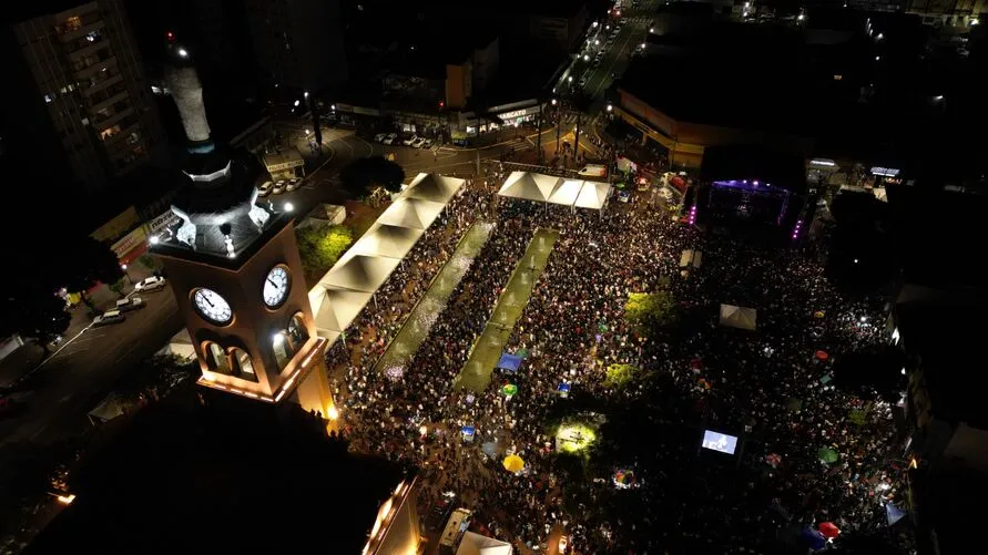 Fotógrafo Jair Ferreira registrou grande público na festa de Apucarana