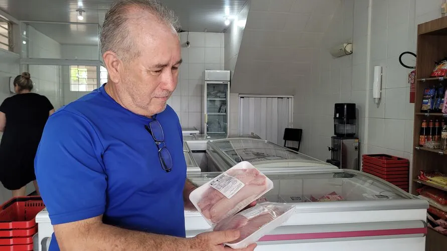 O aposentado Celso Graminho, 66 anos, também respeita a tradição  e consome peixe durante a Quaresma