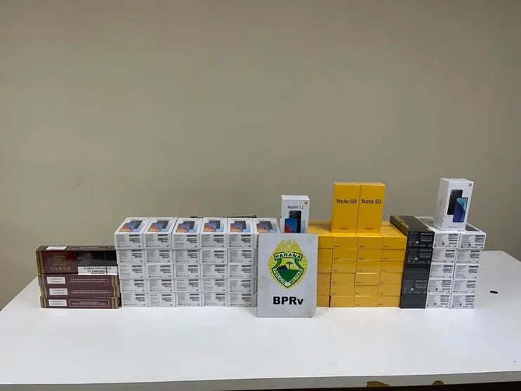 PRE apreende quase 80 celulares e cigarros contrabandeados em Rolândia