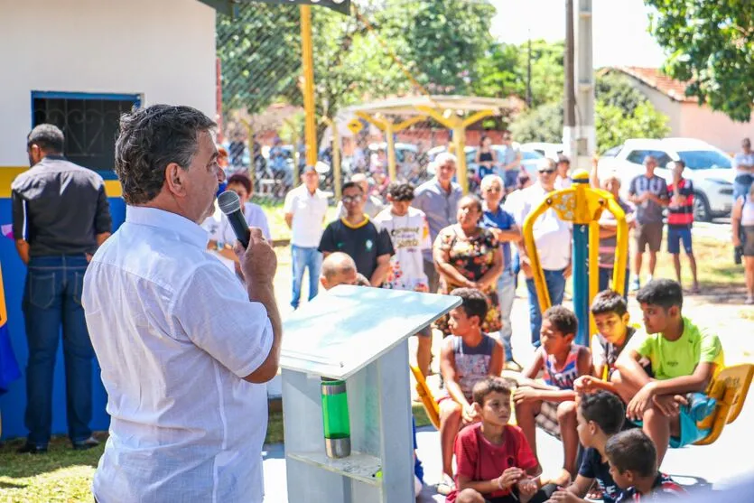 Prefeito Sérgio Onofre durante entrega das obras