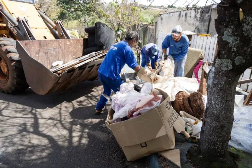 Trabalho vem sendo realizado há quase um mês