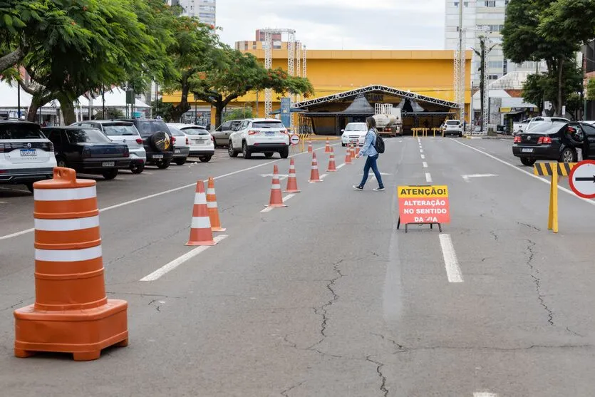 Trânsito sofreu alterações no entorno da Praça Rui Barbosa