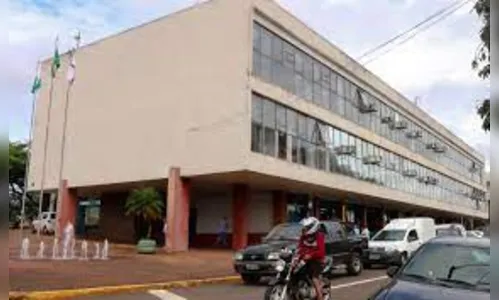 A inchada folha de pagamento da Prefeitura de Apucarana