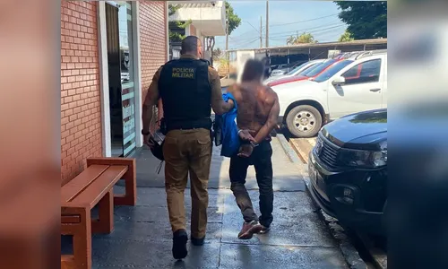 Homem tenta atacar PM com garrafa no centro de Apucarana e é preso