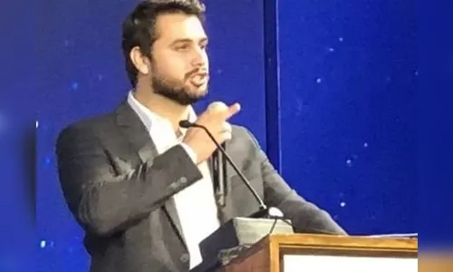 Ex-assessor de Bolsonaro é preso em operação da PF no Paraná