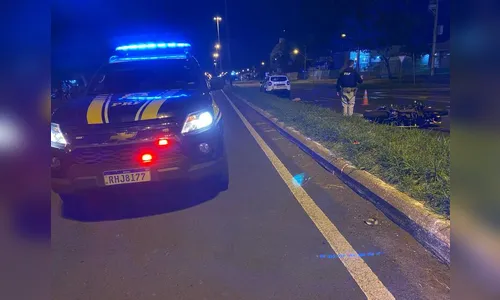 Motociclista morre após bater moto e ser atropelado por carro no PR