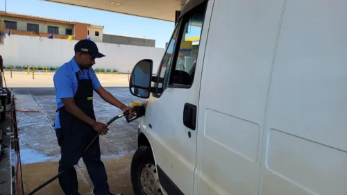 Alta no ICMS ainda não chegou às bombas