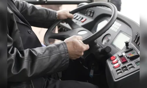 Ônibus com 38 pessoas é assaltado em falsa blitz na BR-369 na região