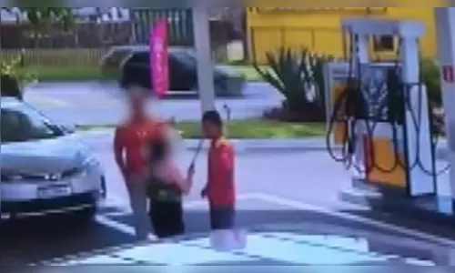 Cliente ameaça frentista com facão no PR: 