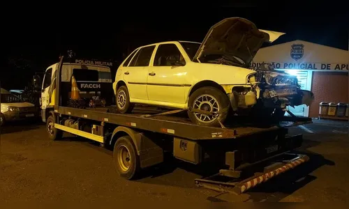 VW Gol furtado é localizado abandonado após acidente em Apucarana