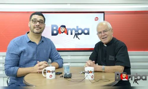 Confira o programa Bomba no Ar com padre Roberto Carrara