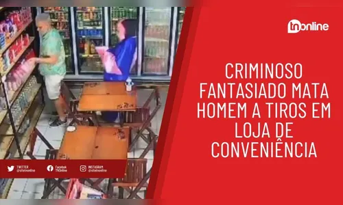 Criminoso fantasiado mata homem a tiros em loja de conveniência