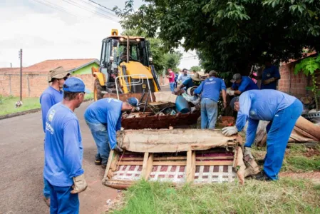 Desde que foi lançado, no dia 8 de janeiro, o mutirão já coletou 423 caminhões lotados entulhos