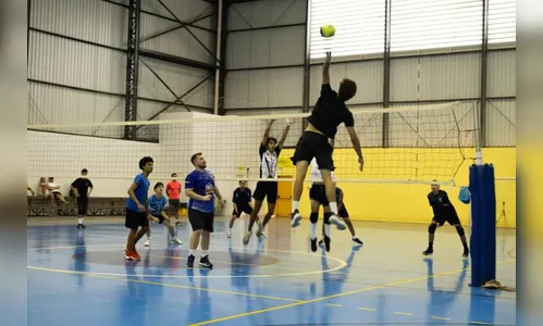 Vôlei masculino de Apucarana realiza seletiva na 'Estação Cidadania'