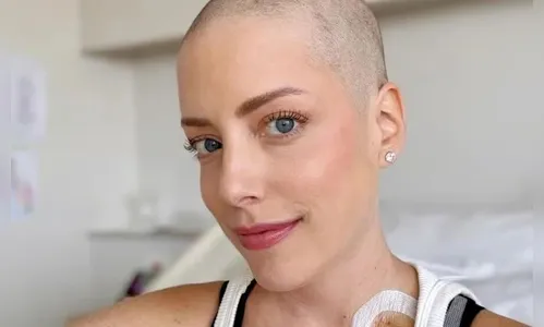 Fabiana Justus posta vídeo raspando o cabelo: 