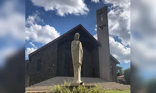 Bandido furta cálices e outros objetos de igreja em Cornélio Procópio