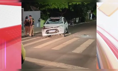 Mulher fica ferida após colidir em veículo estacionado em Kaloré