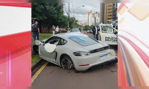 Motorista perde controle e destrói Porsche avaliado em R$ 1 milhão