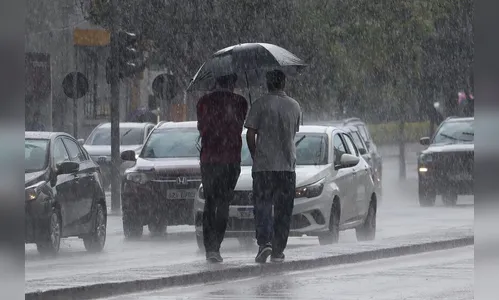 Inmet emite alerta de tempestade para 151 municípios do PR; confira